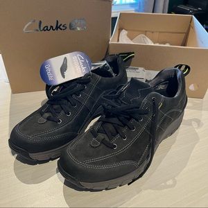 Clarks Wave Trek Waterproof - New in Box